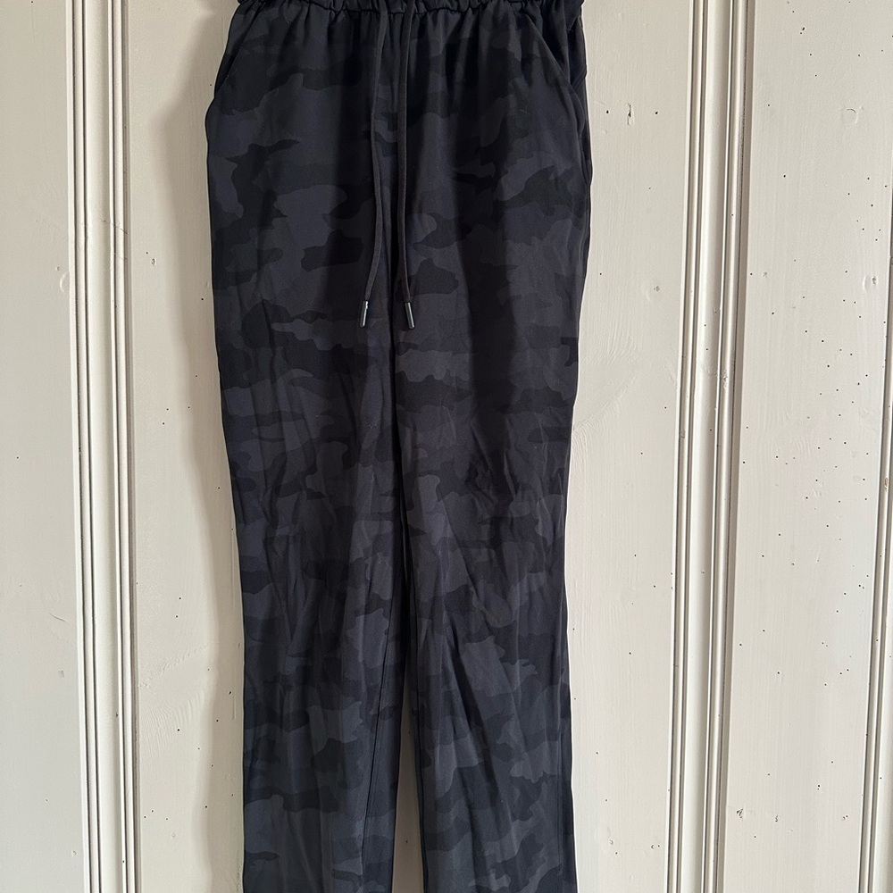 lululemon athletica Black Camo Sweatpants